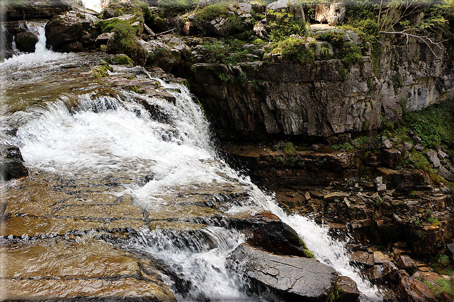 foto Cascate di mezzo in Vallesinella